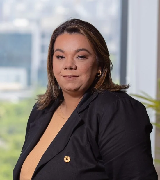 Érica Cozzani, advogada responsável por Direito Previdenciário